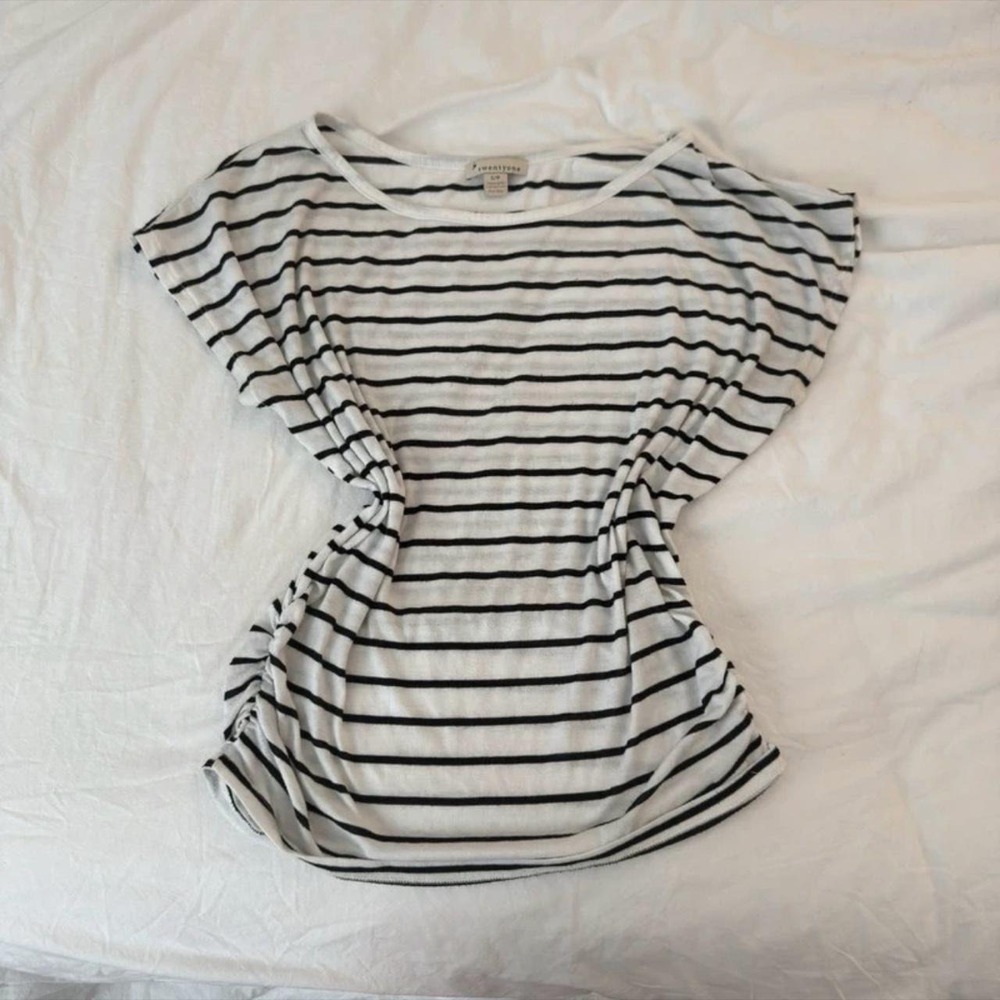 Y2k Twenty One Black & White Stripped Tee with side ruching